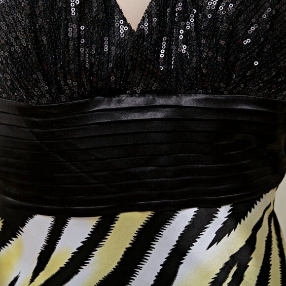 Aspeed Sultry Animal Print Sequins V Neck Sheath Gown - Picture 8 of 10